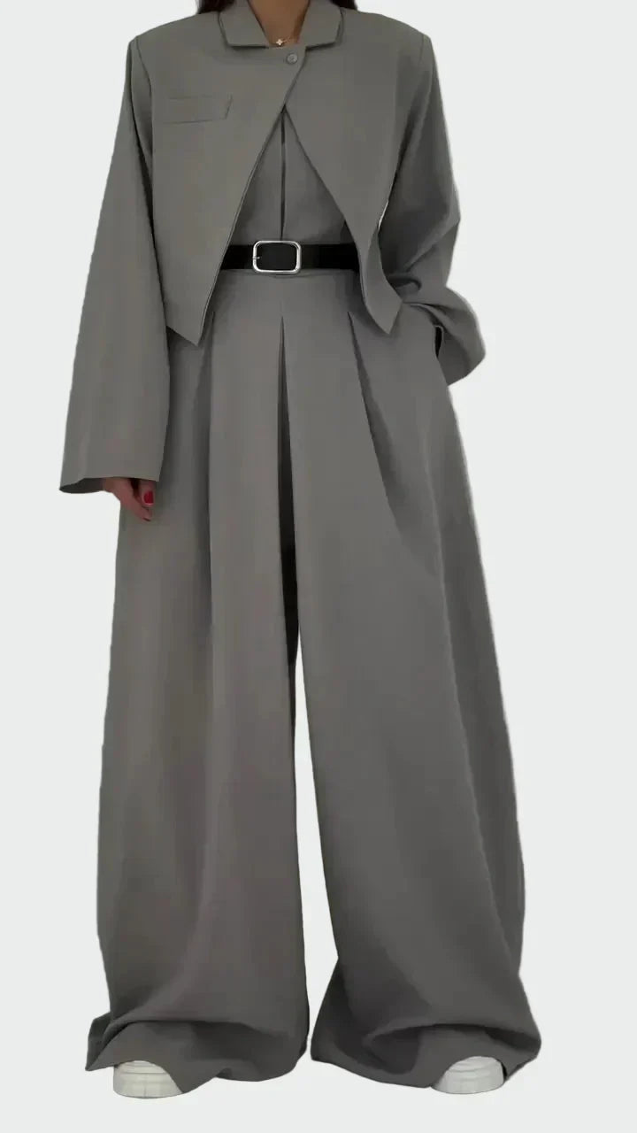 Комплет Бастије и Жакета Стил Елегантан & Модеран