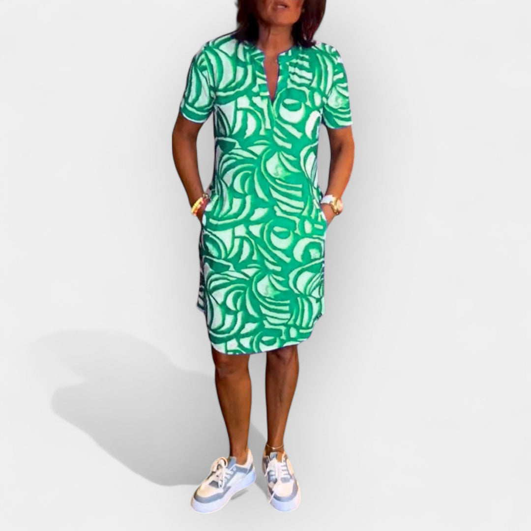 Haljina sa izraženim uzorkom i opuštenim krojem