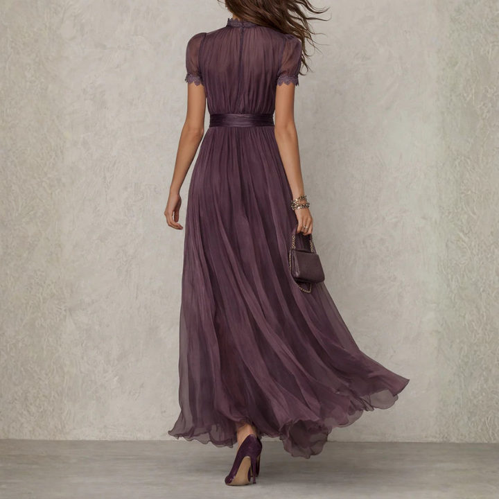Vivienne - Haljina Maxi od Chiffon sa Čipkastim Okošem