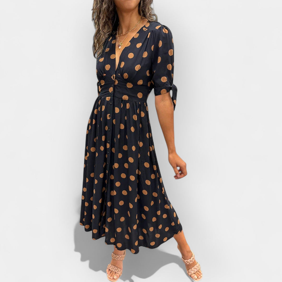 Haljina sa Pika i Elegantnim Detaljima