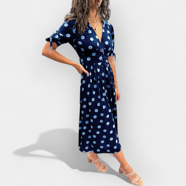 Haljina sa Pika i Elegantnim Detaljima