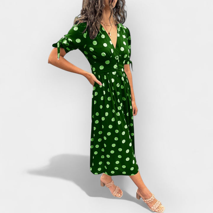 Haljina sa Pika i Elegantnim Detaljima