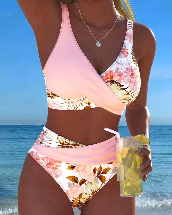 Bikini sa kontrastnim cvjetnim uzorkom i prorezom