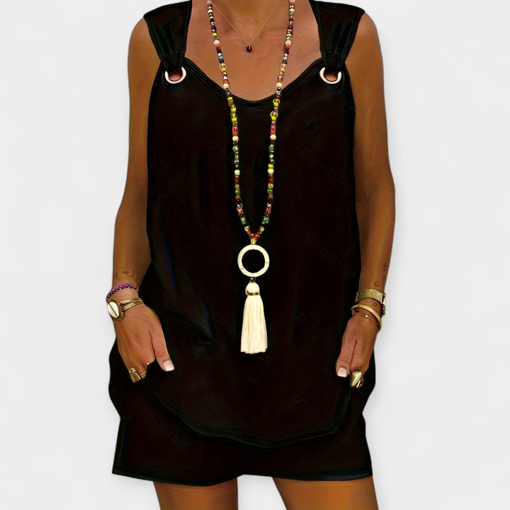 Set sa bezrukom bluzom i šortsem