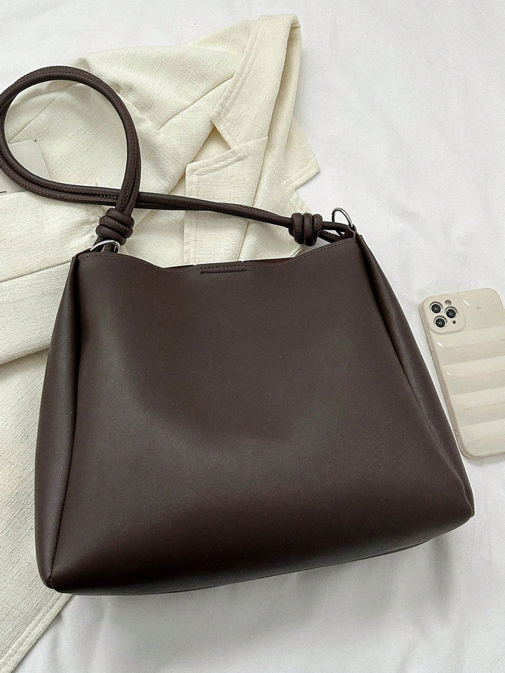 Tote torba sa nabiranjem kao detalj