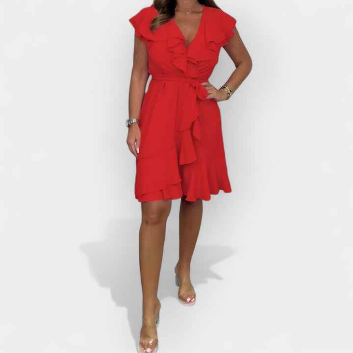 Elegantna Haljina Sa Ženskom Siluetom