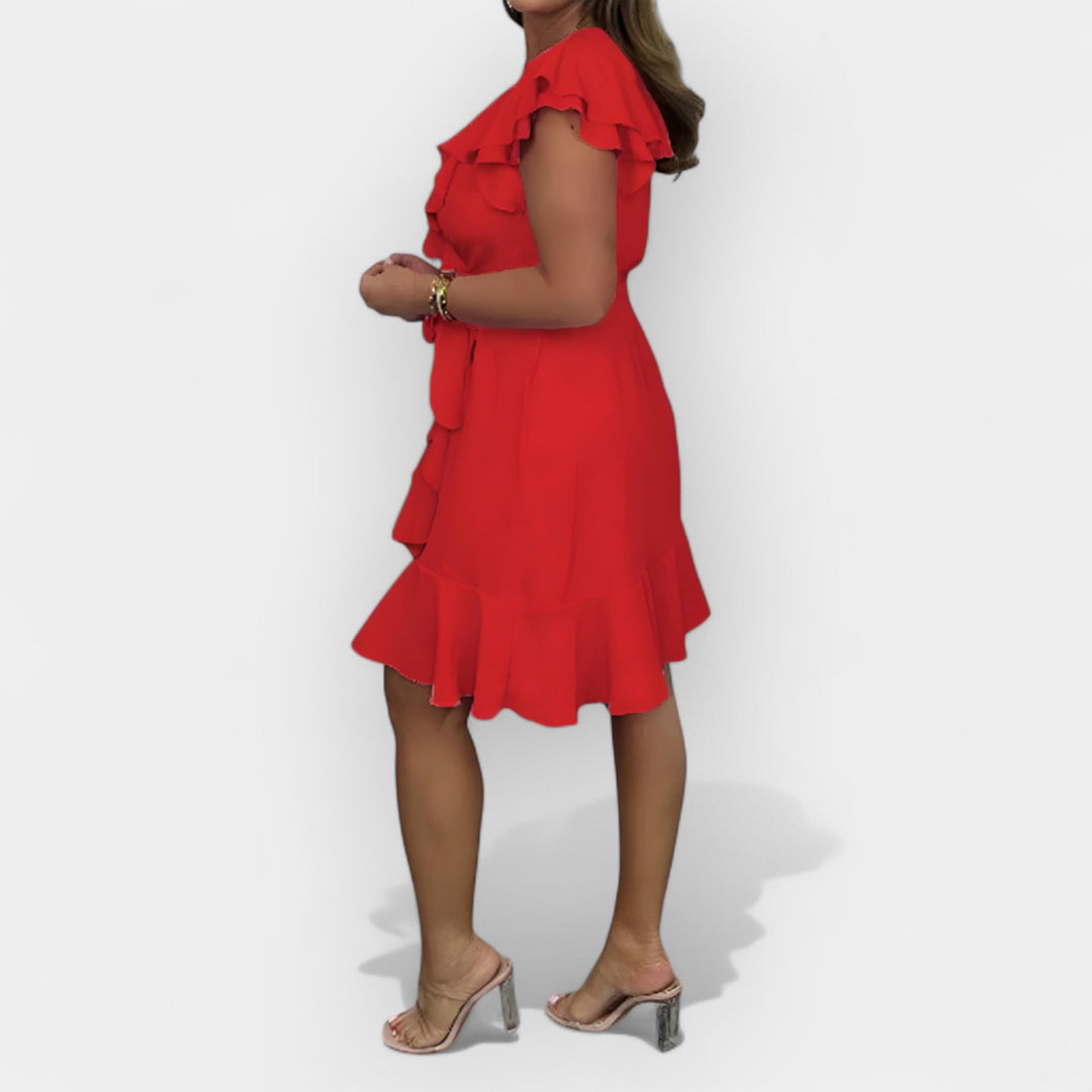 Elegantna Haljina Sa Ženskom Siluetom