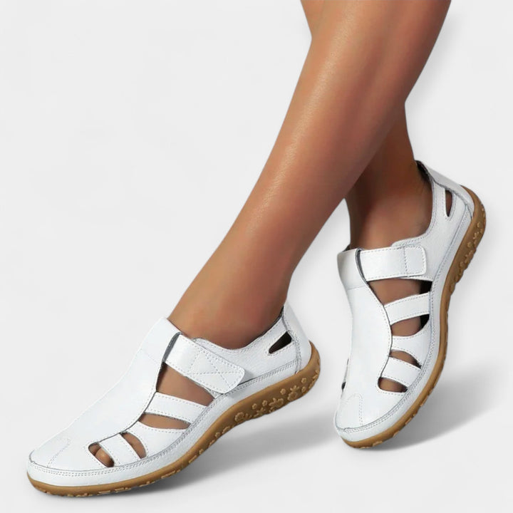 Сандали са Антилизгавом Подлогом